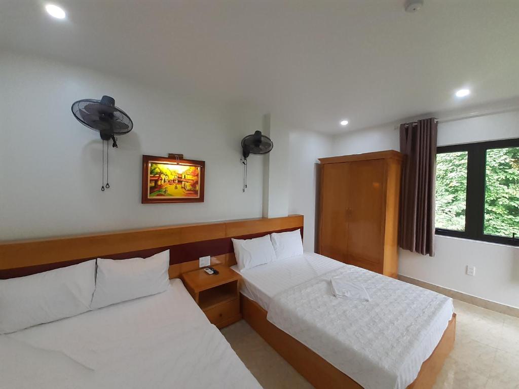 Двухместный (Двухместный номер с 2 отдельными кроватями и собственной ванной комнатой) отеля CatBa Sky View Hotel, Катба
