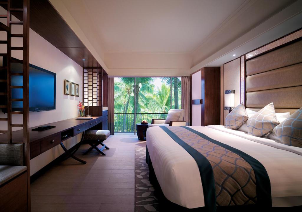 Двухместный (Двухместный номер Делюкс с 1 кроватью (главное крыло)) курортного отеля Shangri-La's Mactan Resort & Spa, Мактан