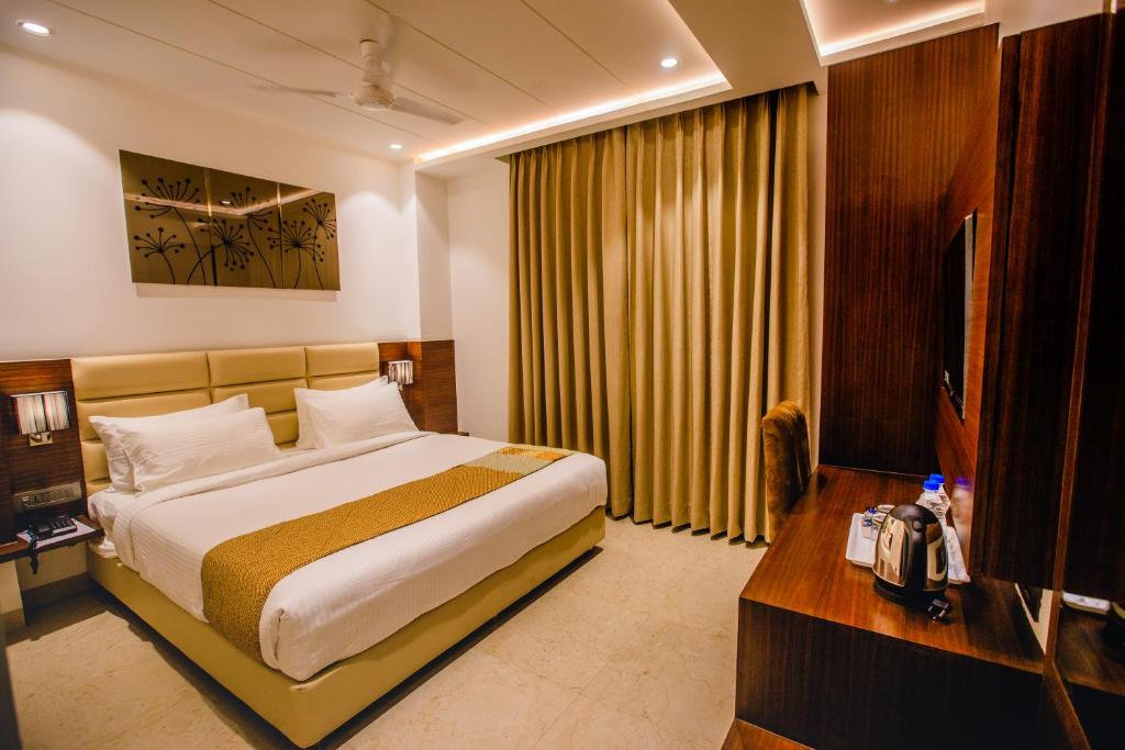 Двухместный (Deluxe Double Room with 10% discount on F&B), Hotel Ten Square, India