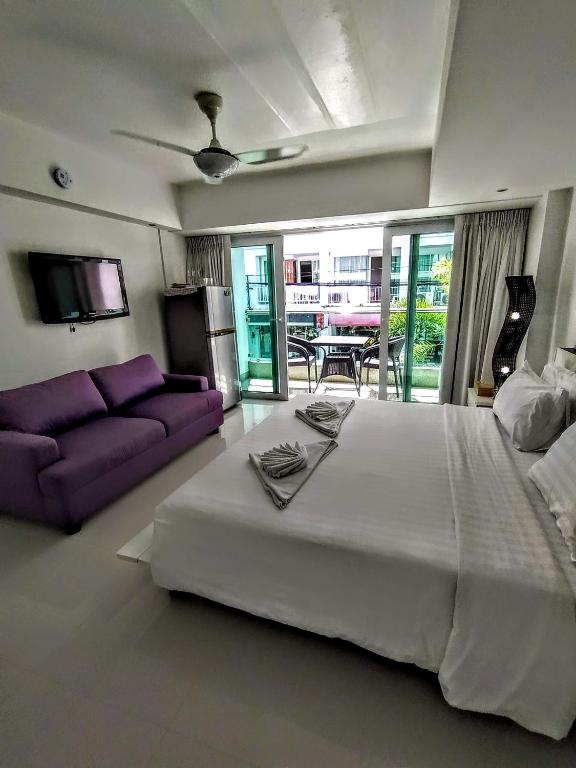 Апартаменты (Улучшенные апартаменты) апарт-отеля Siam Palm Residence, Пхукет