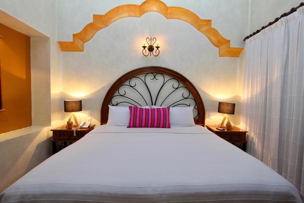 Двухместный (Двухместный номер Делюкс с 1 кроватью) отеля Hotel Trébol, Оахака-де-Хуарес