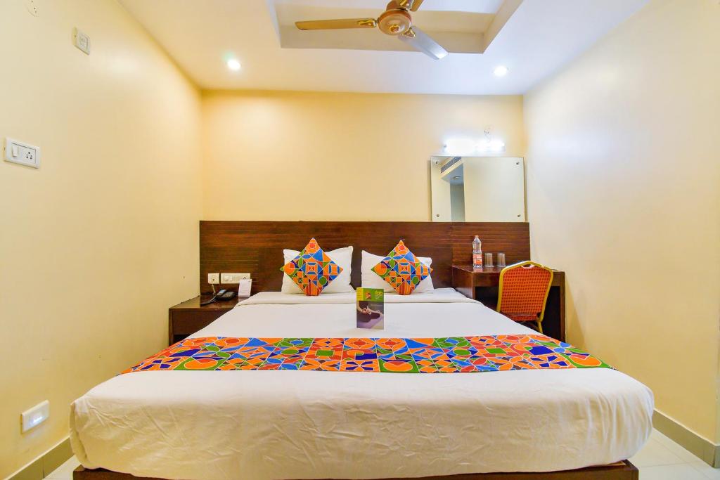 Двухместный ([Sanitised]Deluxe Room), FabHotel Deccan Heritage Abids