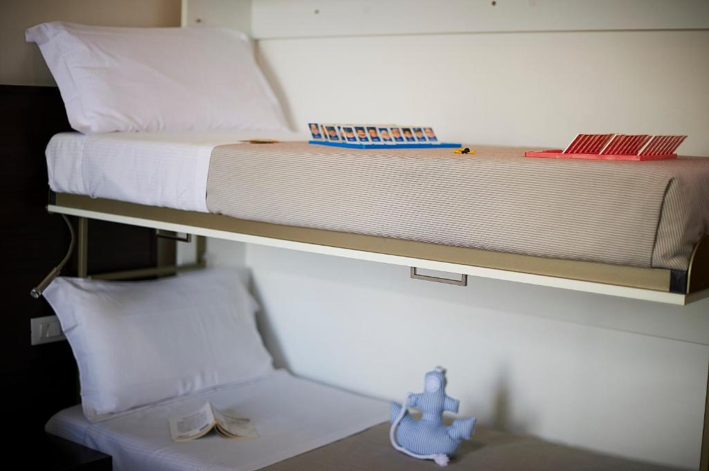 Двухместный (Классический двухместный номер с 1 кроватью или 2 отдельными кроватями) отеля Alisei Palace Hotel, Римини