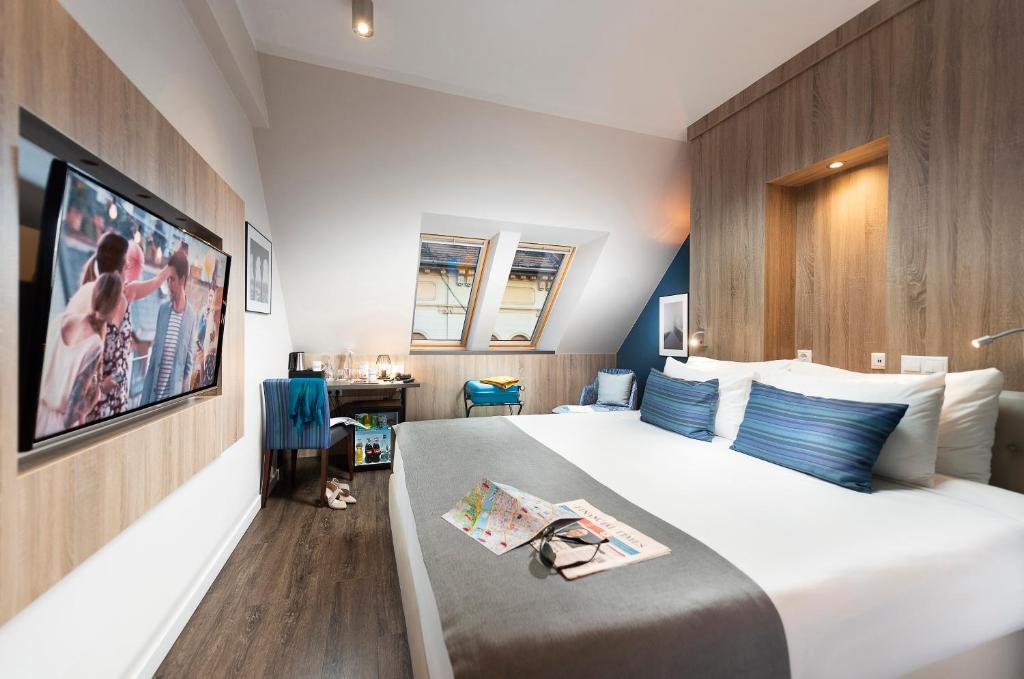 Двухместный (Двухместный номер Делюкс с 1 кроватью или 2 отдельными кроватями) отеля The Three Corners Lifestyle Hotel, Будапешт