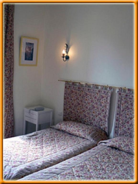 Двухместный (Двухместный номер с 2 отдельными кроватями) отеля Hotel Marcellin, Больё-сюр-Мер