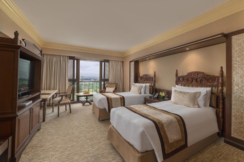 Двухместный (Tower Deluxe Double or Twin Room) отеля The Manila Hotel, Манила