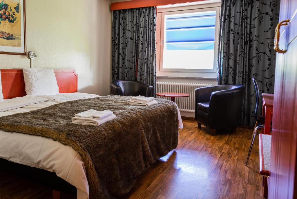 Двухместный (Двухместный номер с 1 кроватью или 2 отдельными кроватями) отеля Skoogs City BnB, Питео