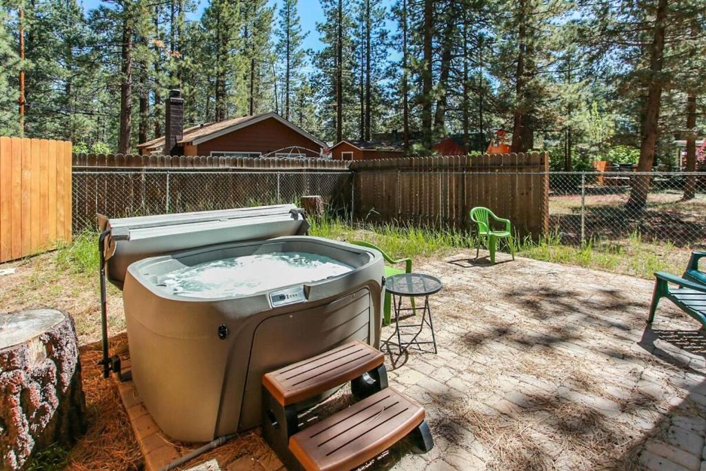 Sunrise Cottage-1800 by Big Bear Vacations