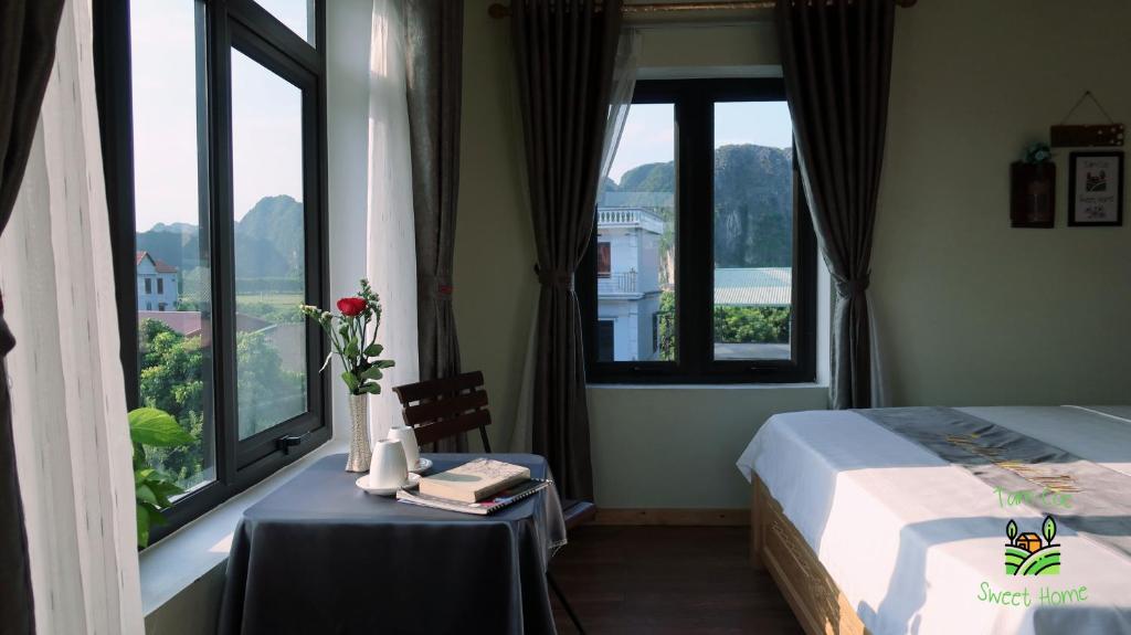 Двухместный (Двухместный номер с 1 кроватью и видом на горы) семейного отеля Tam Coc Sweet Home, Ниньбинь