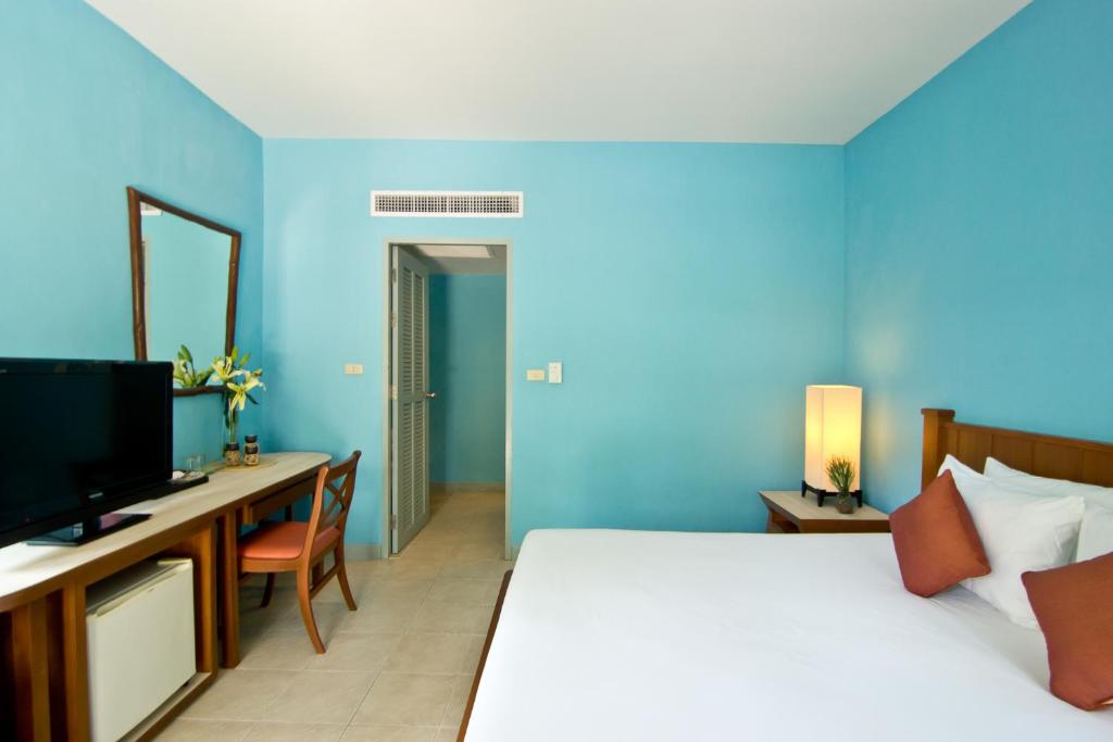 Номер (Улучшенное бунгало) курортного отеля The Green Park Resort, Паттайя