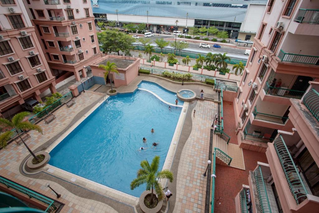 Апартаменты (Pool View Three-Bedroom Apartment), Marina Vacation Condos @ Marina Court Resort Condominium