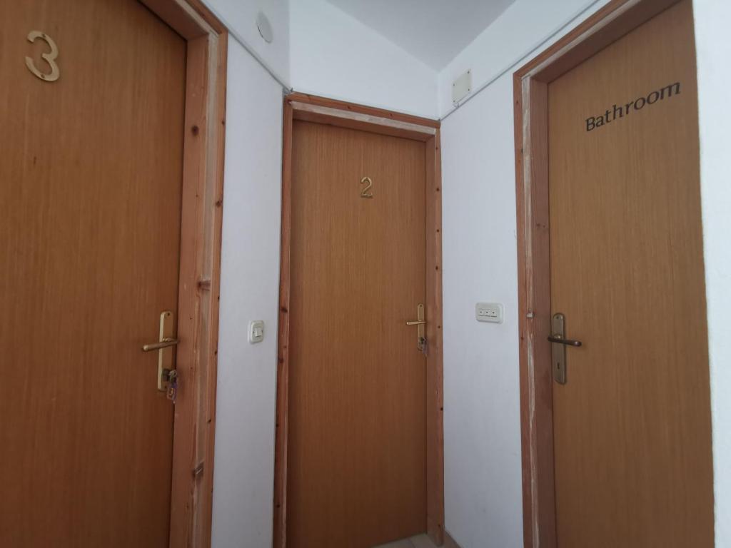 Двухместный (Стандартный двухместный номер с 2 отдельными кроватями и общей ванной комнатой) гостевого дома Guest House Accommodation Rupine, Премантура