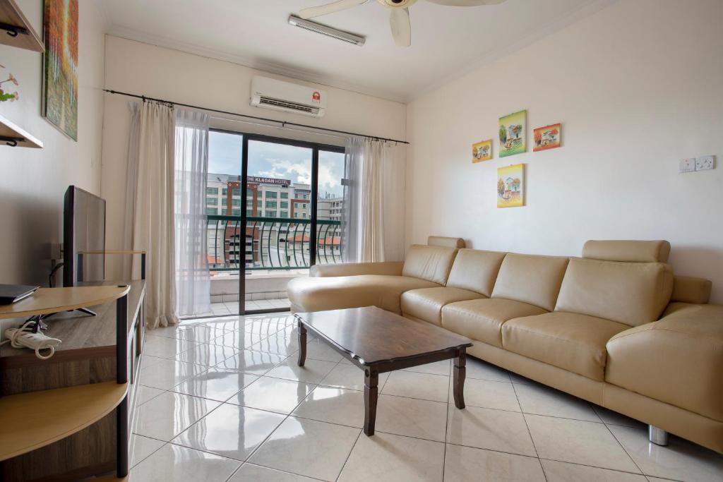 Апартаменты (City and Waterfront View Three-Bedroom  Apartment), Marina Vacation Condos @ Marina Court Resort Condominium