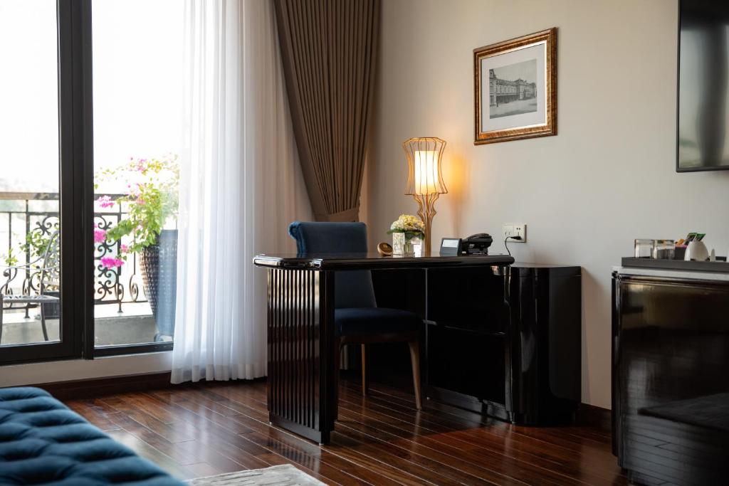 Сьюит (Soleil Suite Room with Balcony), Soleil Boutique Hotel Hanoi