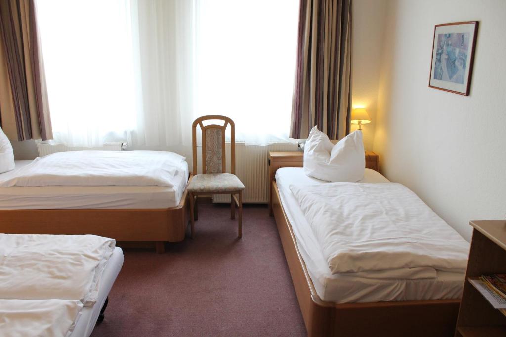 Четырехместный (Четырехместный номер) гостевого дома Adler Hotel Dresden, Дрезден