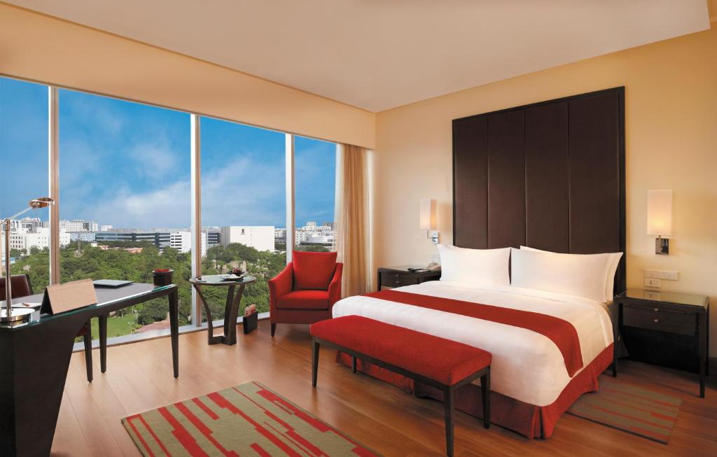 Двухместный (Двухместный номер Делюкс с 1 кроватью или 2 отдельными кроватями) отеля Trident, Hyderabad, Хайдарабад