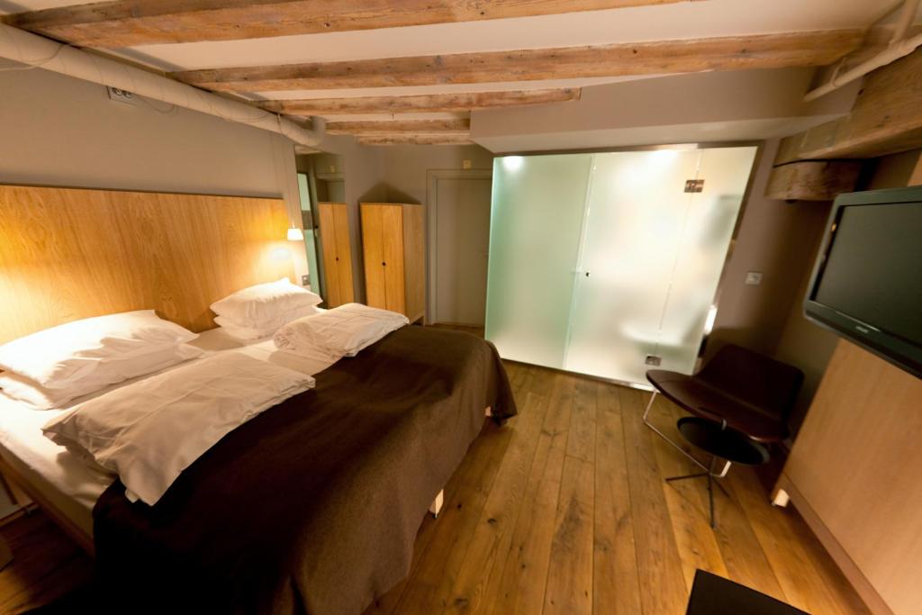 Двухместный (Стандартный двухместный номер с 1 кроватью) отеля Hotel Brosundet, Алесунд