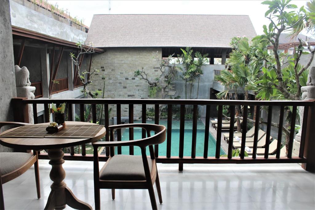 Сьюит (Люкс с видом на бассейн), Purana Suite Ubud