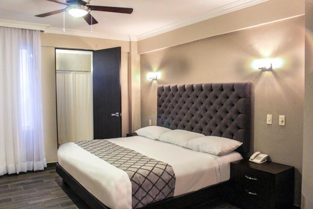 Двухместный (Улучшенный двухместный номер с 1 кроватью) отеля Hotel Señorial Platino, Леон (Штат Гуанахуато)