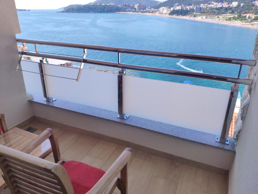 Двухместный (Двухместный номер с 1 кроватью, террасой и видом на море) апартамента Apartments Stević - Monaco, Будва