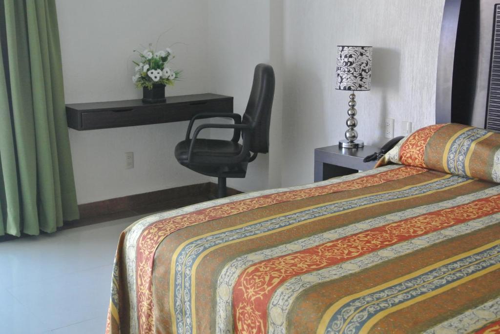 Двухместный (Представительский двухместный номер с 1 кроватью или 2 отдельными кроватями) отеля Parque Inn Hotel & Suites, Коацакоалькос