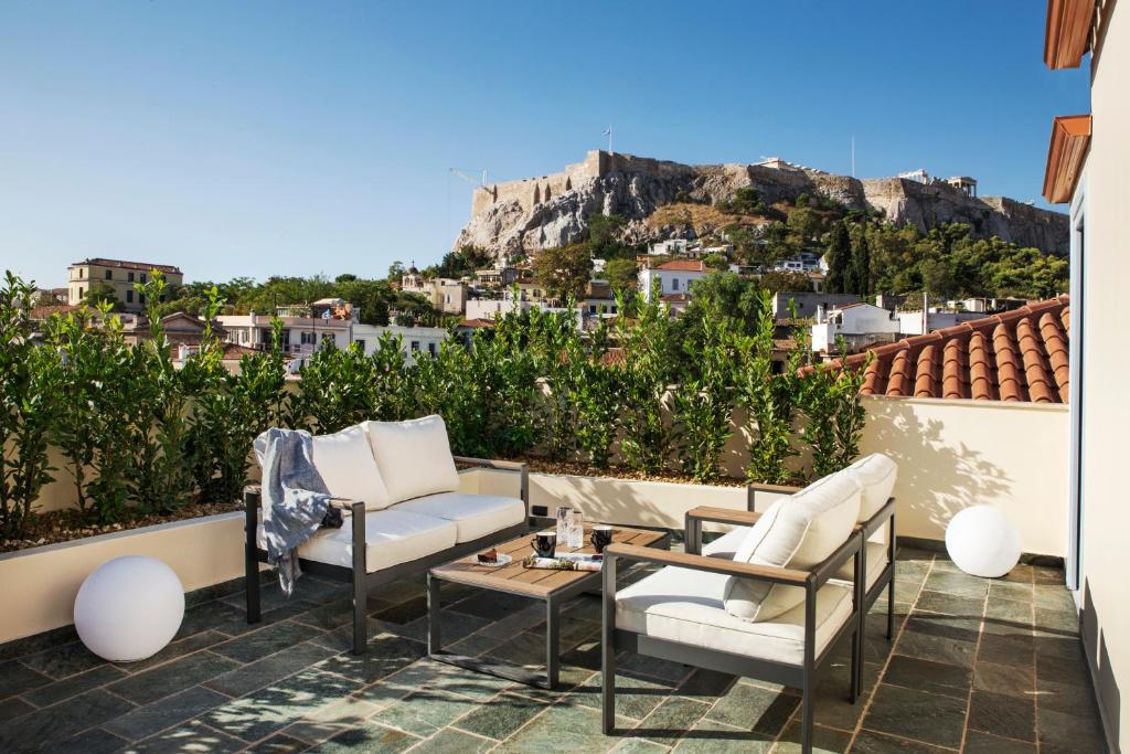 Сьюит (Iconic Suite with Acropolis View & Private Hot Tub) отеля A77 Suites by Andronis, Афины