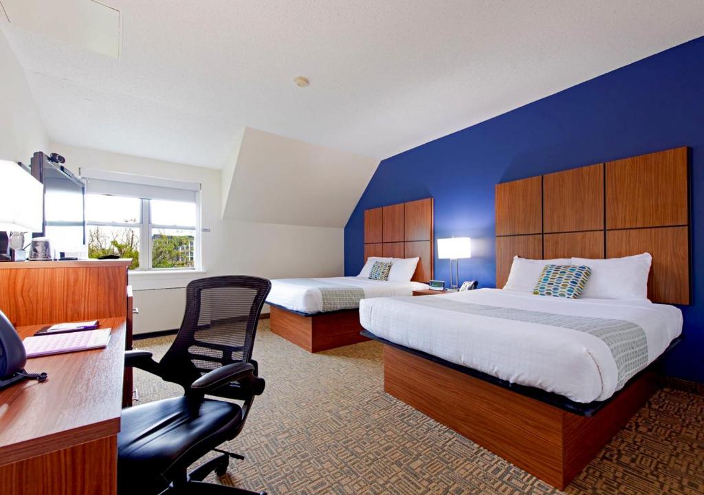 Двухместный (Номер с 2 кроватями размера «queen-size» – Подходит для гостей с ограниченными физическими возможностями) отеля Kellogg Conference Hotel at Gallaudet University, Вашингтон