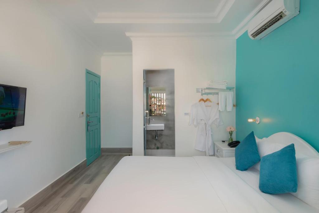 Двухместный (Superior Double Room - Free One Way Pickup), Glow Inn Siem Reap