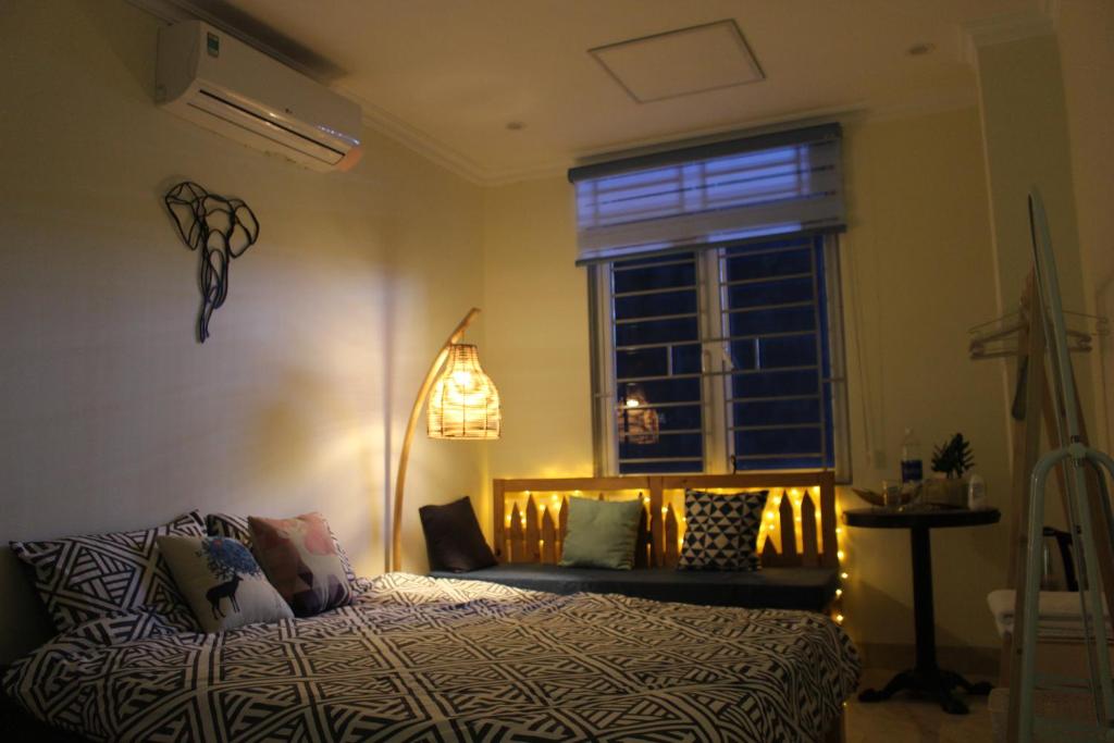 Студио (Номер-студио Делюкс с кроватью размера «queen-size»), Amazing stay- homestay, city view, near center Hanoi, NK Cau Giay