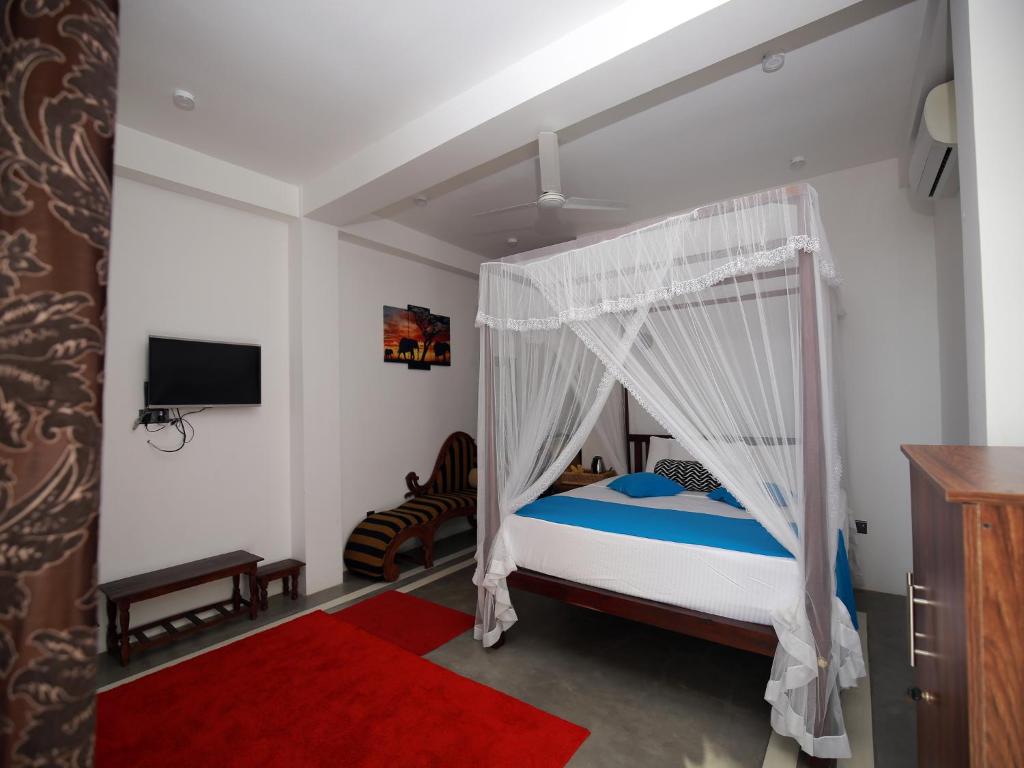 Двухместный (Улучшенный двухместный номер с 1 кроватью и видом на море) отеля Crystal Oceanic, Ахангама
