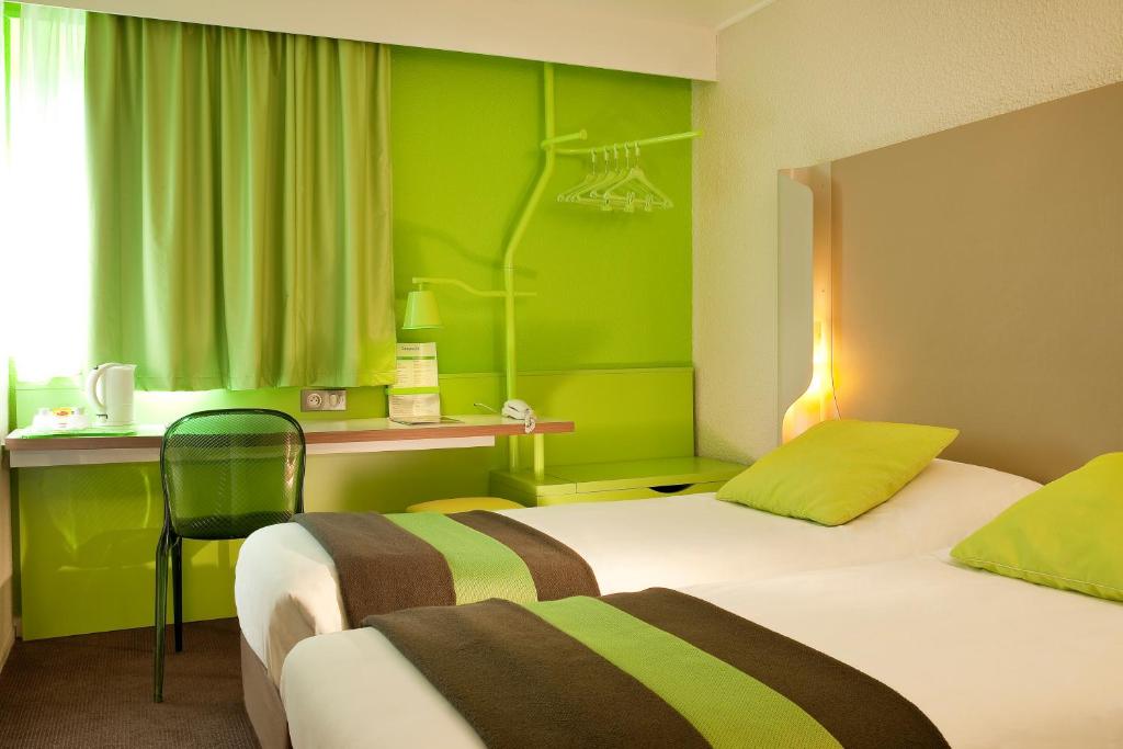 Двухместный (Улучшенный двухместный номер с 2 отдельными кроватями) отеля Campanile Paris Porte d'Italie - Le Kremlin Bicêtre, Париж