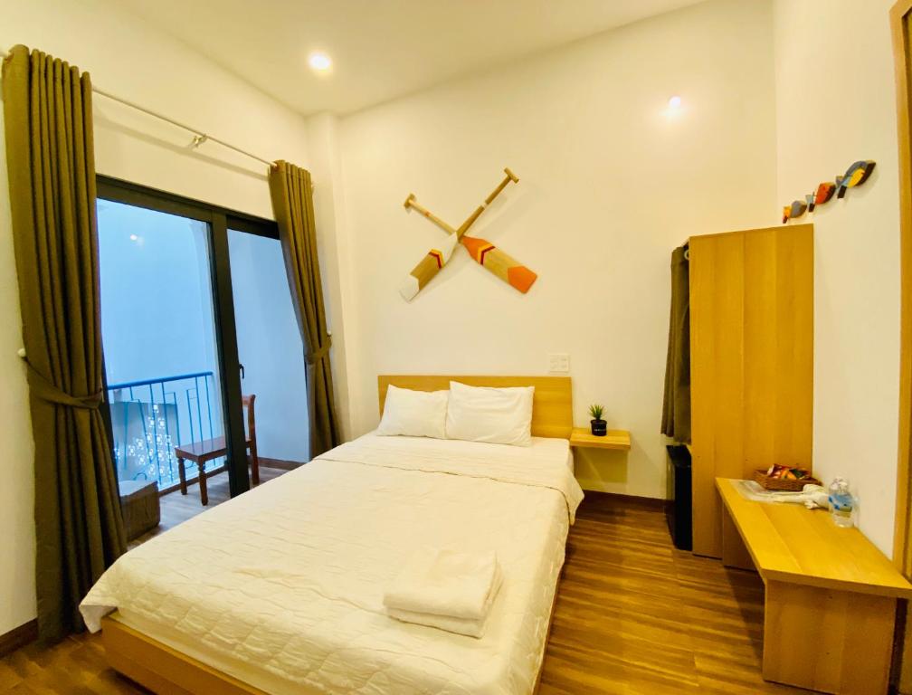 Двухместный (Номер с кроватью размера «queen-size») хостела Vitamin Sea Hostel - Nha Trang, Нячанг