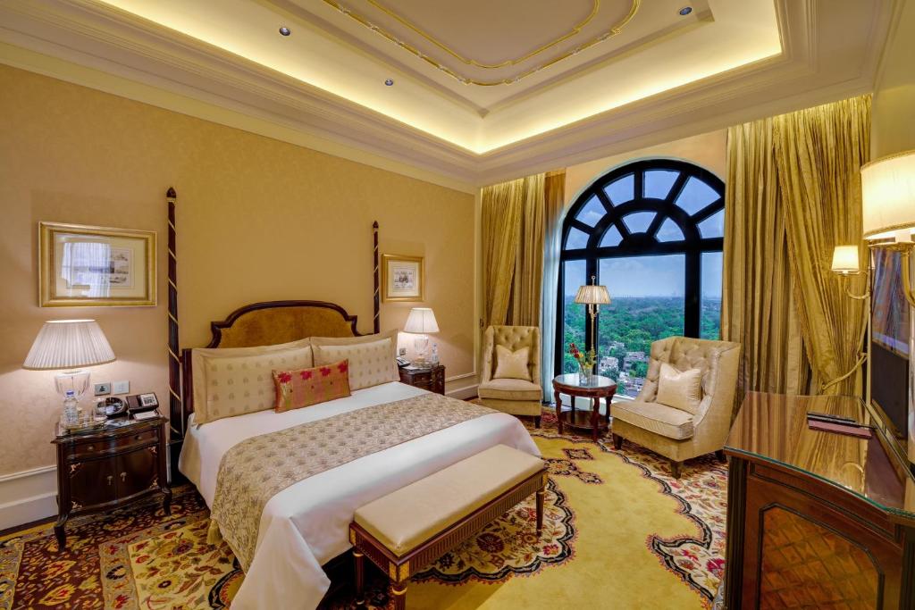 Сьюит (Maharaja Suite with Plunge Pool, Airport Transfers & Lounge Access including cocktail hours), The Leela Palace New Delhi