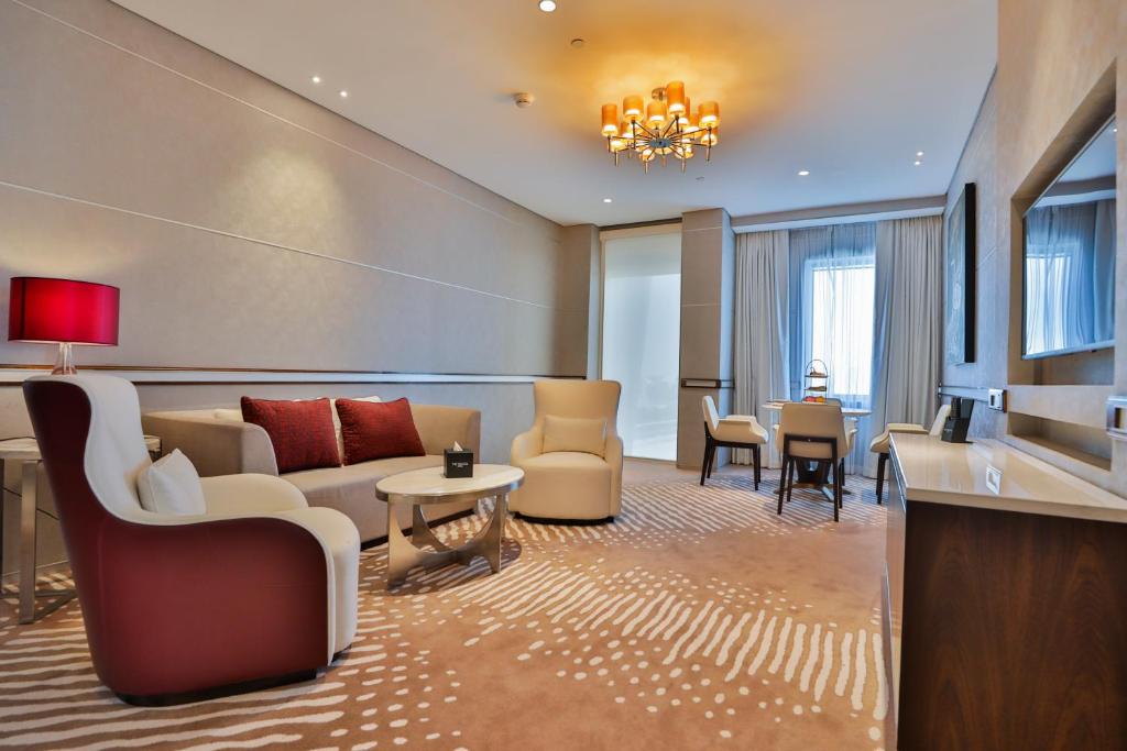 Сьюит (Люкс с кроватью размера «king-size») отеля VIP Hotel,Doha,Qatar, Доха