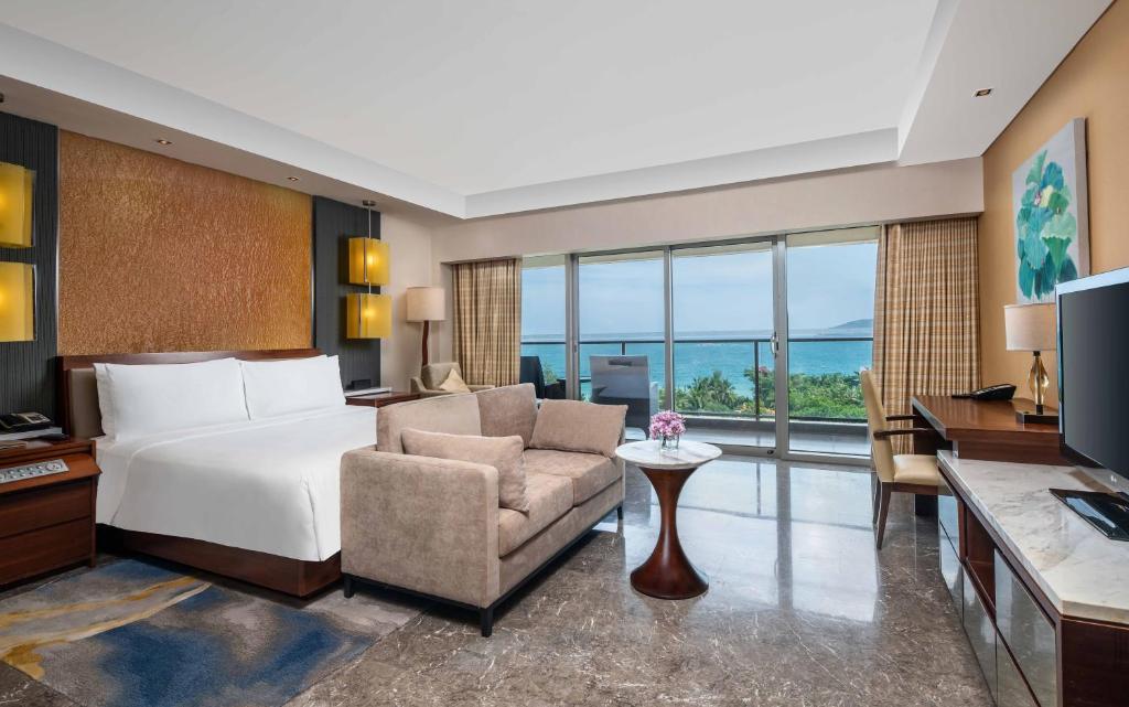 Двухместный (Роскошный номер с панорамным видом на океан) курортного отеля MGM Grand Sanya, Санья