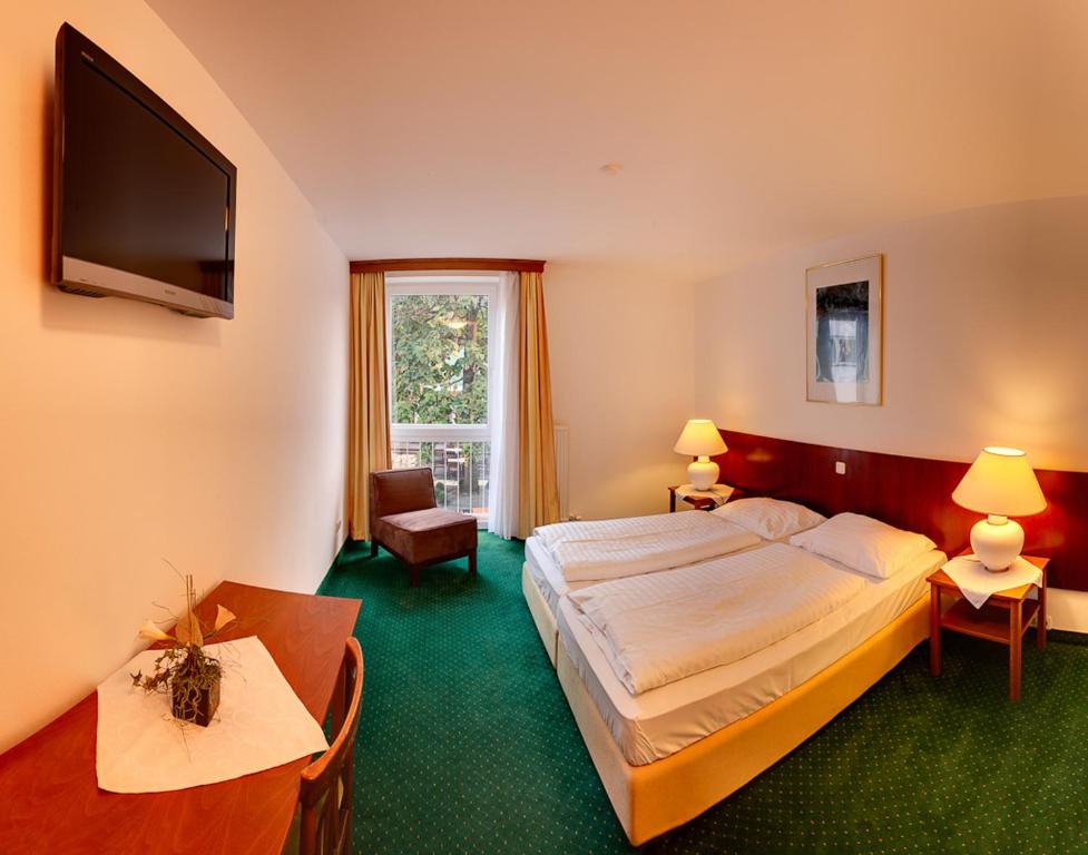 Двухместный (Двухместный номер «Комфорт» с 1 кроватью) отеля Hotel Zur Post, Апетлон