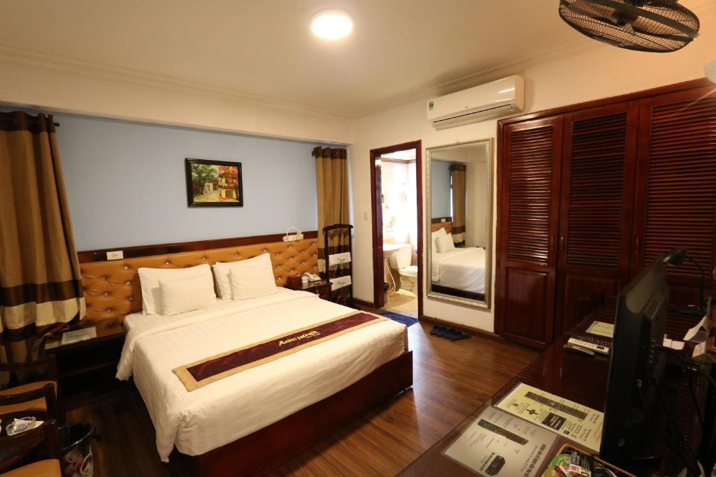 Двухместный (Двухместный номер Делюкс с 1 кроватью) отеля A25 Hotel 44 Hang Bun, Ханой