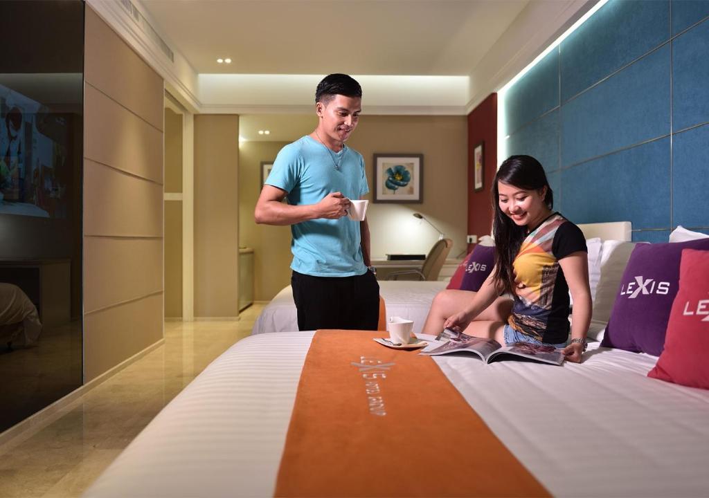 Сьюит (Люкс «Премиум» с бассейном) отеля Lexis Suites Penang, Пенанг