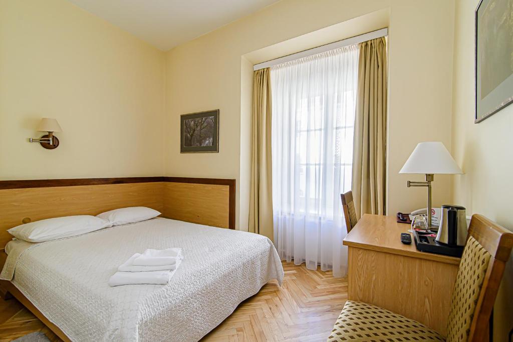 Двухместный (Двухместный номер с 1 кроватью или 2 отдельными кроватями) отеля Hotel Domus Maria, Вильнюс