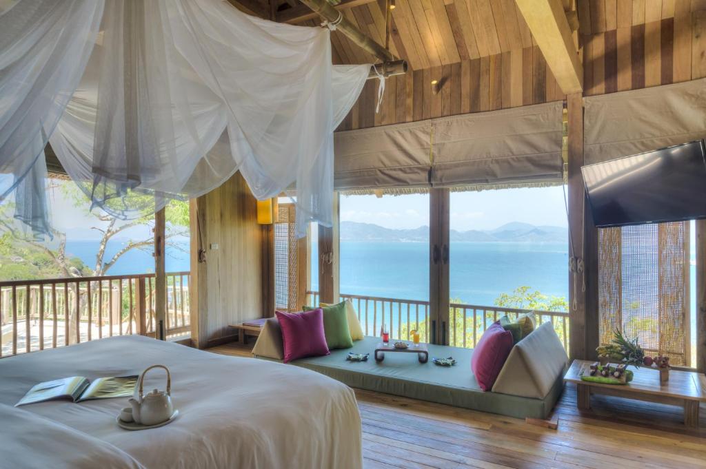 Вилла (Hill Top Reserves (Вилла с 3 спальнями)), Six Senses Ninh Van Bay