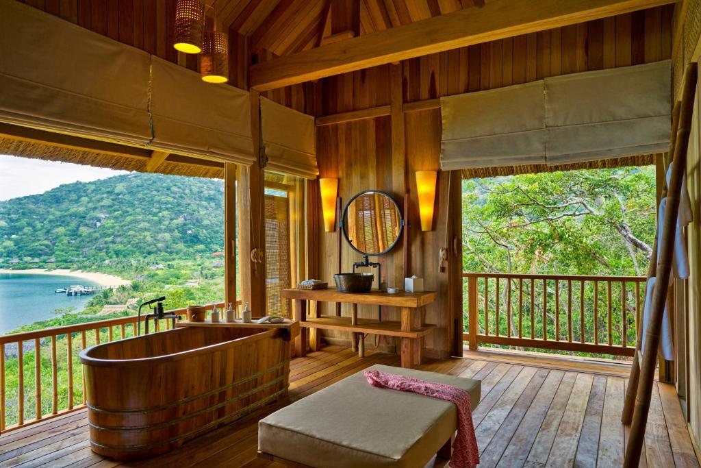 Вилла (Hill Top Reserves (Вилла с 3 спальнями)), Six Senses Ninh Van Bay