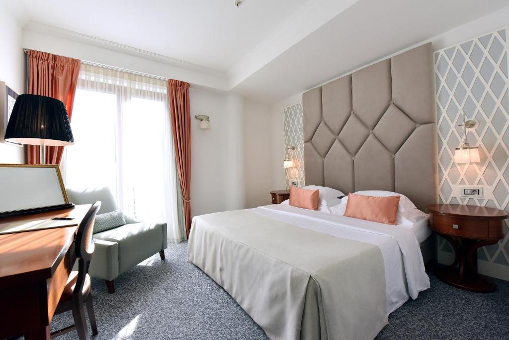 Двухместный (Стандартный двухместный номер с 1 кроватью) отеля Hotel Ziya, Подгорица