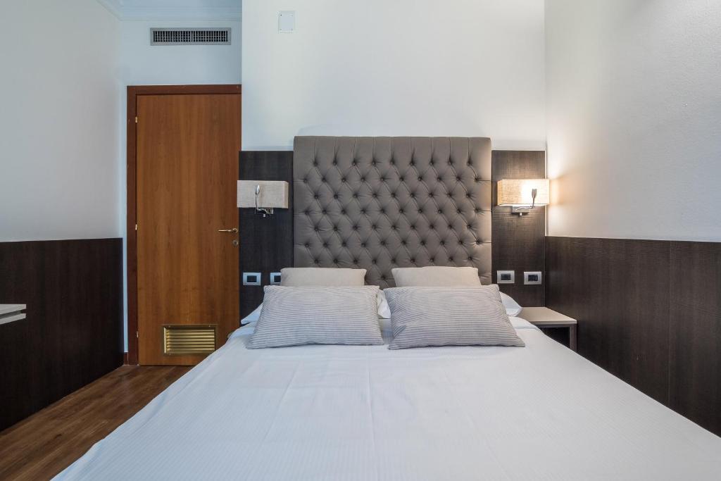 Двухместный (Двухместный номер эконом-класса с 1 кроватью) отеля Hotel Mythos, Милан