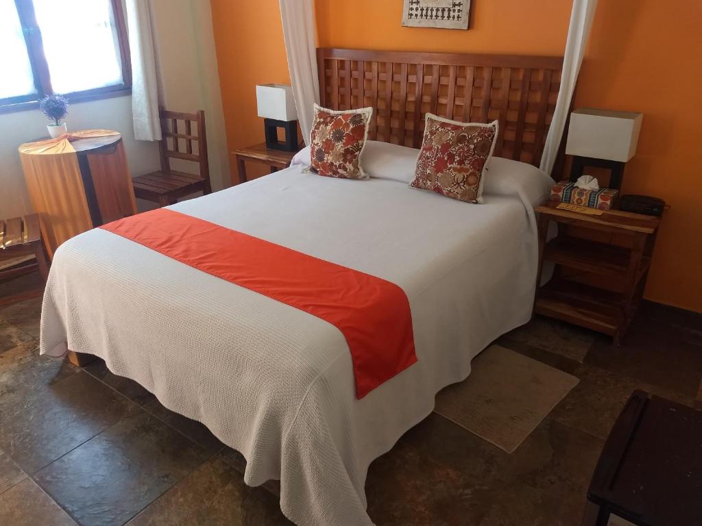 Двухместный (Queen Bed Room with Pool View) отеля Hotel Casa Sofia Tulum, Тулум