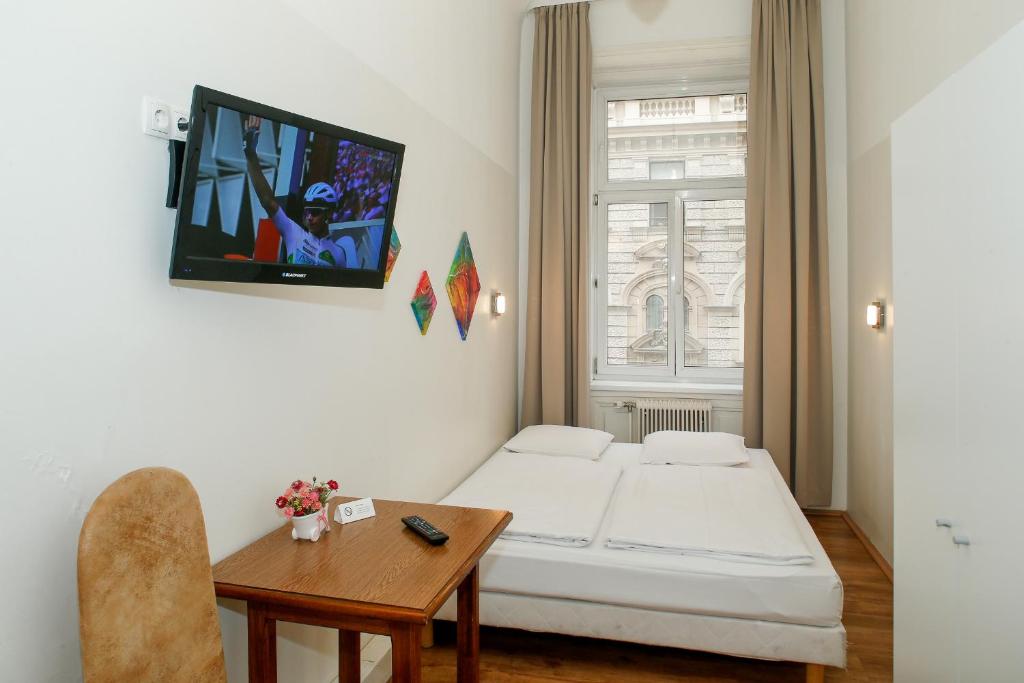 Двухместный (Двухместный номер с 1 кроватью и общим туалетом) отеля Time Out City Hotel Vienna, Вена