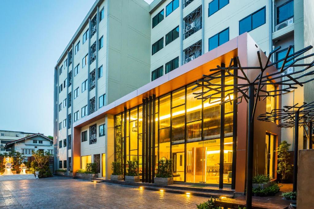 Отель Aim House Bangkok