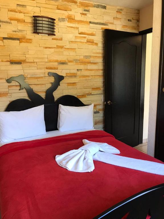 Сьюит (Люкс с террасой) отеля Hotel & Glamping Huasca Sierra Verde, Уаска-де-Окампо