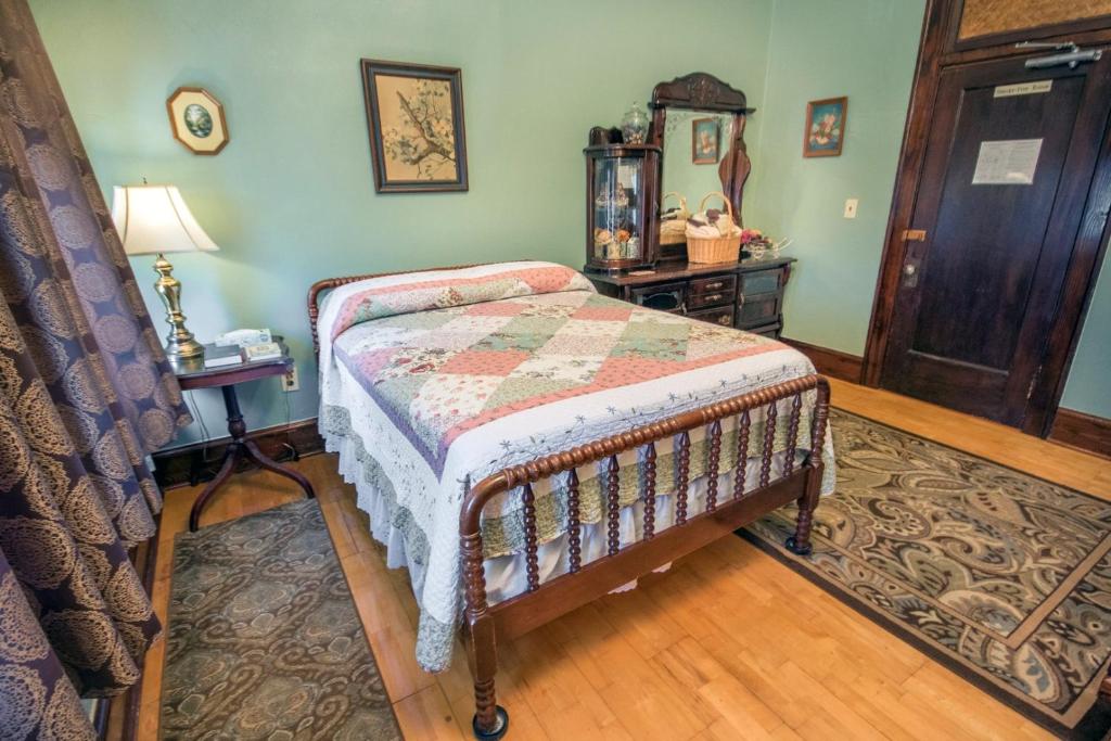 Семейный (Семейный люкс), The Edgewater Hotel