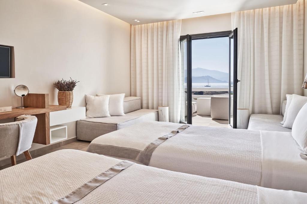 Двухместный (Улучшенный двухместный номер с 1 кроватью и видом на море) отеля 18 Grapes Hotel, Агиос-Прокопиос