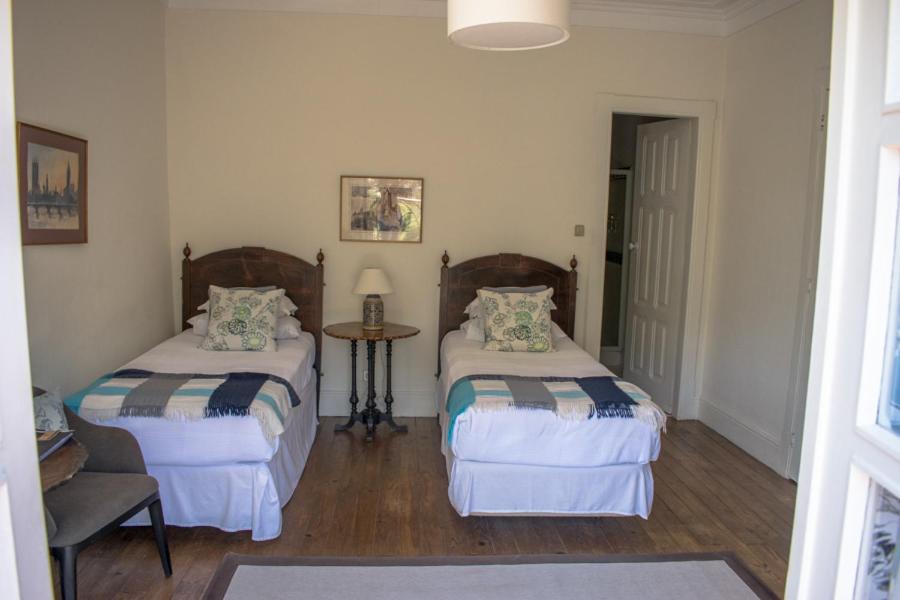 Двухместный (Традиционный двухместный улучшенный номер с 2 отдельными кроватями) отеля Quinta de la Rosa, Вила-Реал